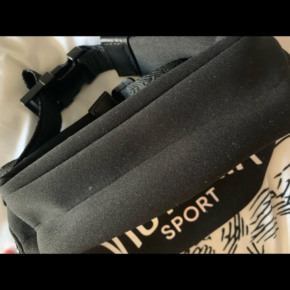 Victoria Sport fanny pack - Picture 3 of 3